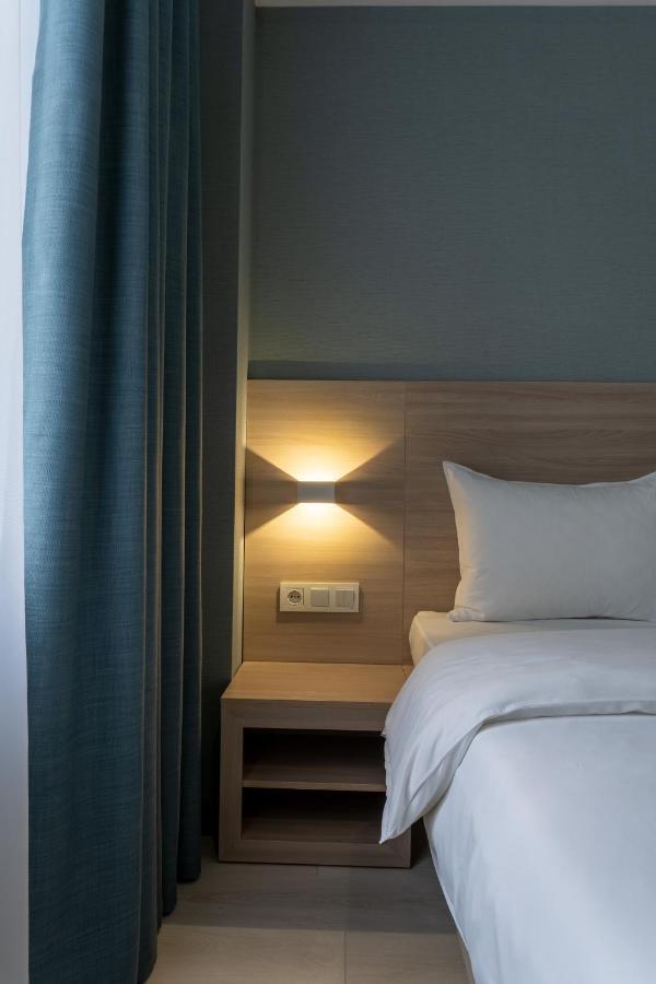 Resident Hotel Kazybek Bi Almatı Dış mekan fotoğraf