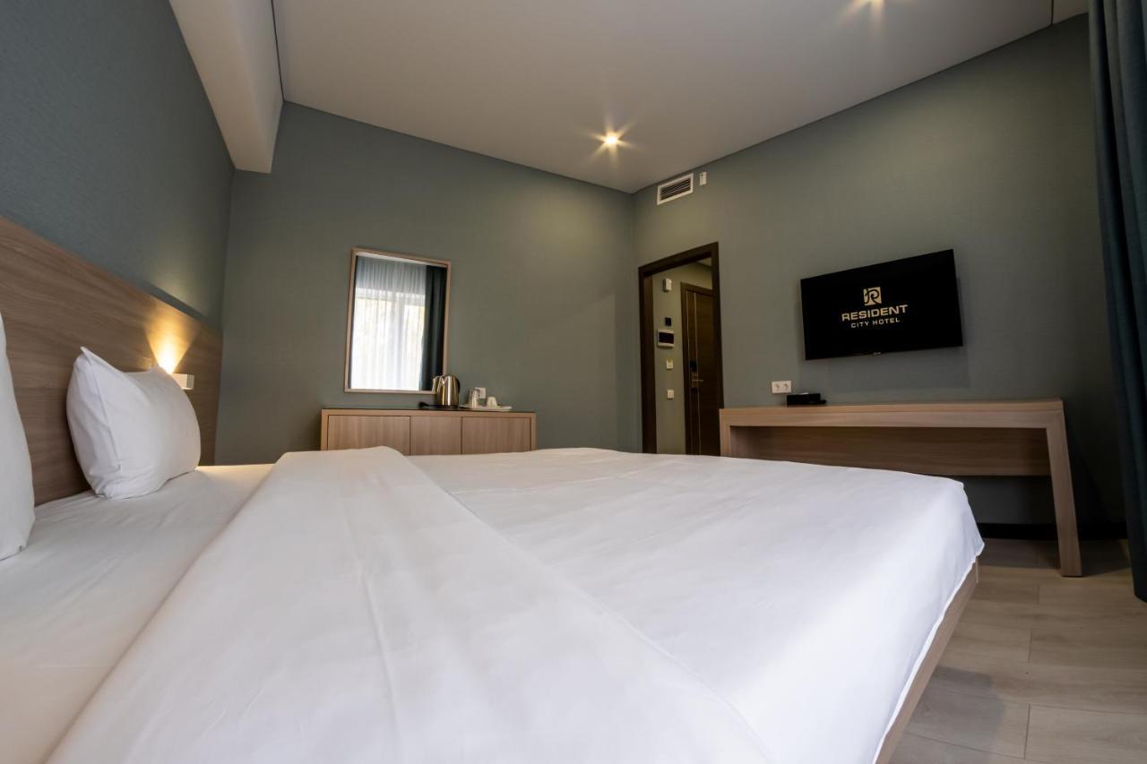 Resident Hotel Kazybek Bi Almatı Dış mekan fotoğraf