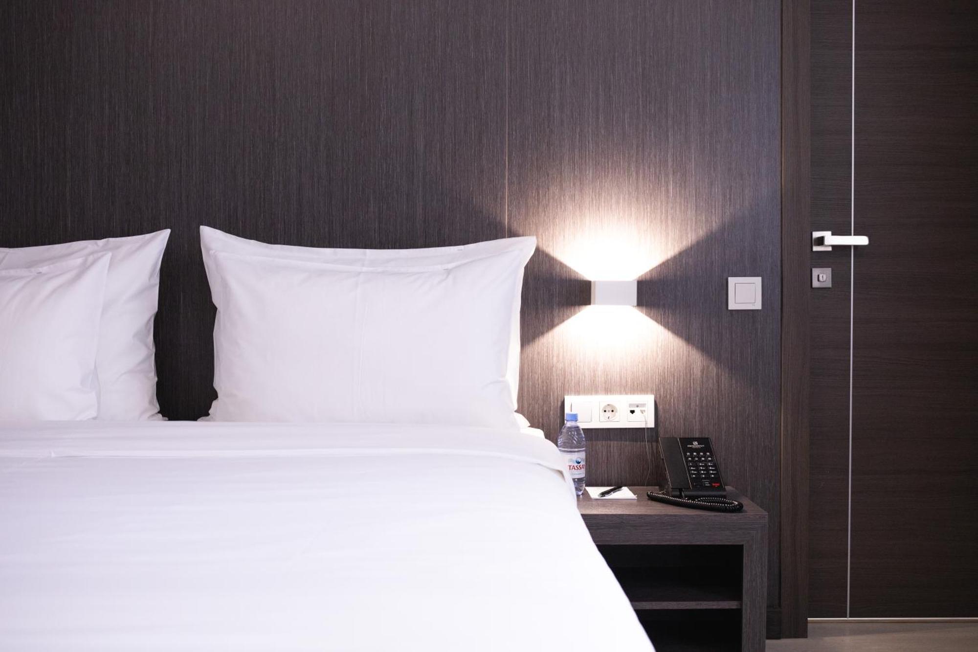 Resident Hotel Kazybek Bi Almatı Dış mekan fotoğraf