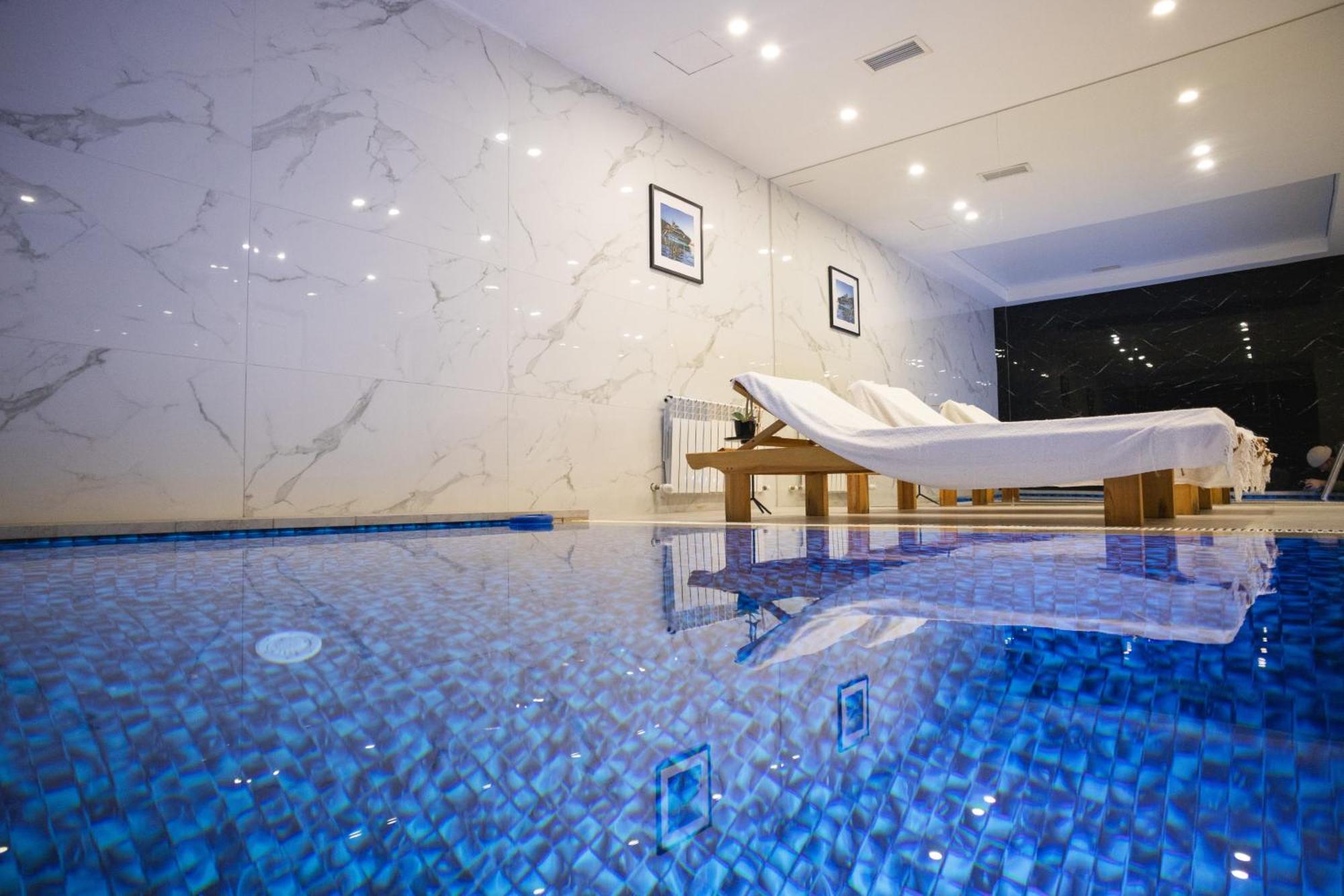 Resident Hotel Kazybek Bi Almatı Dış mekan fotoğraf